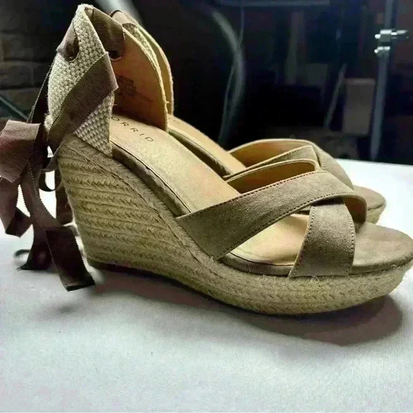 Torrid Ankle Wrap Platform Wedge Espadrilles Size 9WW New - Picture 2 of 11